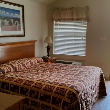 Garden Inn & Suites Hebbronville Экстерьер фото