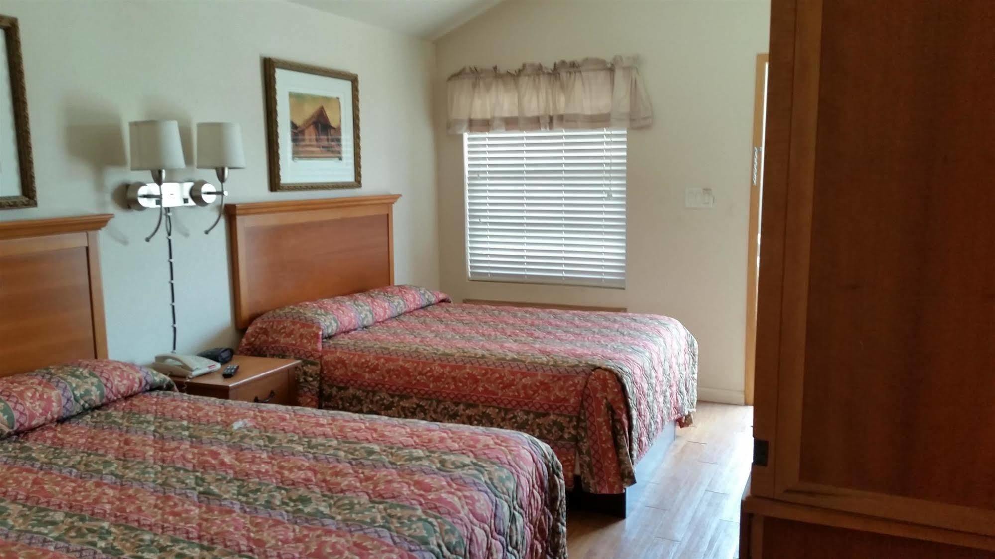 Garden Inn & Suites Hebbronville Экстерьер фото